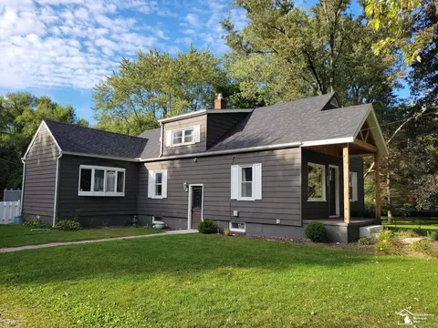 Exterior - 3133 Comboni, Monroe, MI 48162 photo 2 of 7