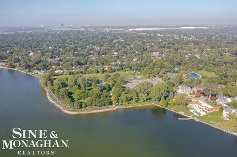 View/Area - 1447 Wayburn, Grosse Pointe Park, MI 48230 photo 4 of 8
