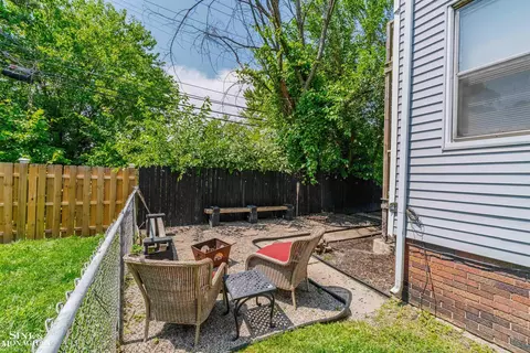 Exterior - 1447 Wayburn, Grosse Pointe Park, MI 48230 photo 10 of 26