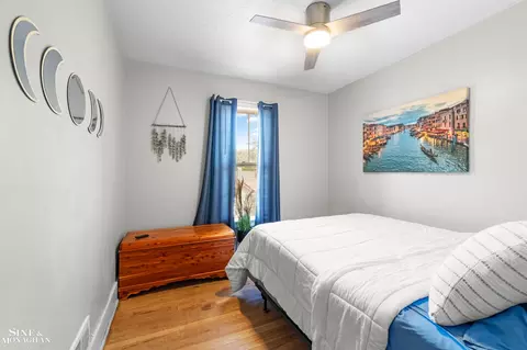 Bedroom - 1447 Wayburn, Grosse Pointe Park, MI 48230 photo 1 of 4