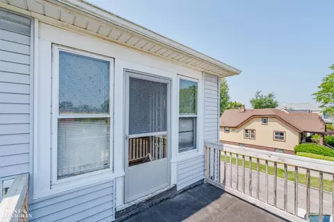 Exterior - 1447 Wayburn, Grosse Pointe Park, MI 48230 photo 3 of 26