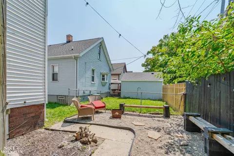 Exterior - 1447 Wayburn, Grosse Pointe Park, MI 48230 photo 12 of 26