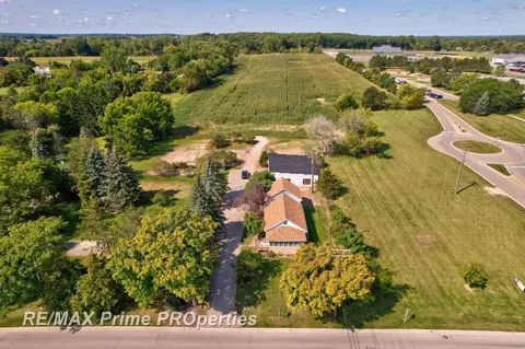 17 N Hooper, Caro, MI 48723