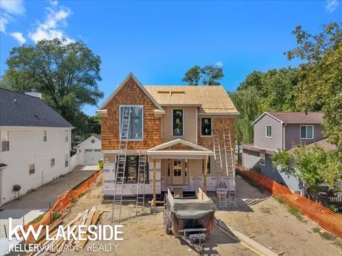761 Lounsbury, Rochester, MI 48307