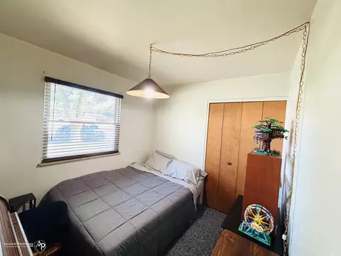 Bedroom - 530 Sequoia, Davison, MI 48423 photo 3 of 4