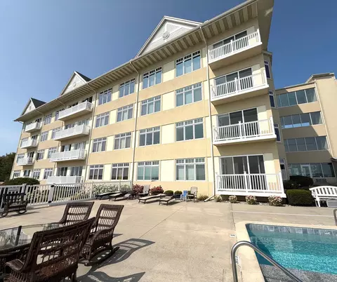 Exterior - 576 N Huron UNIT 102, Au Gres, MI 48703 photo 1 of 5