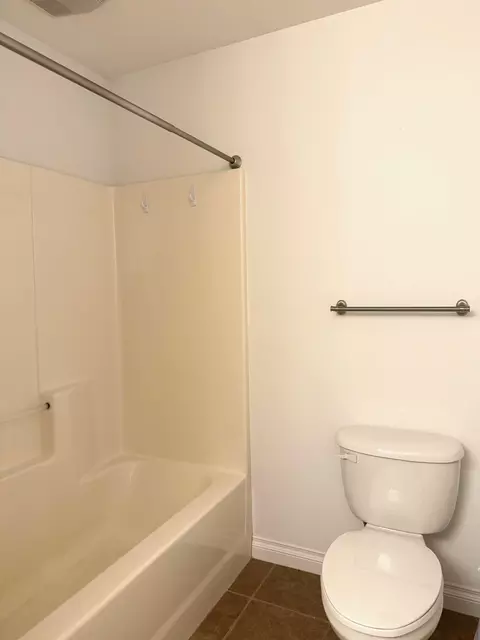 Bath - 576 N Huron UNIT 102, Au Gres, MI 48703 photo 4 of 4