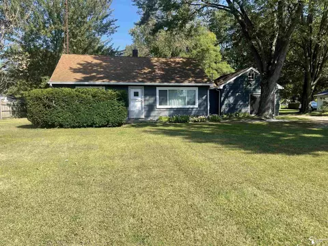 2196 Smith, Temperance, MI 48182