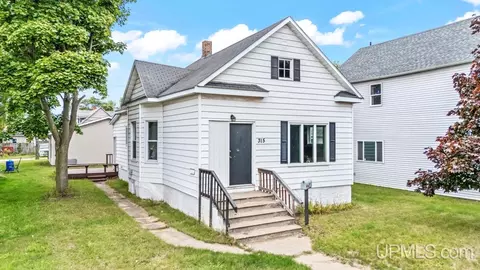 315 N 12th, Escanaba, MI 49829