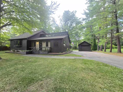 634 W Donald, Sanford, MI 48657