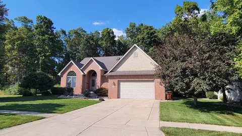 609 Red Maple, Tecumseh, MI 49286