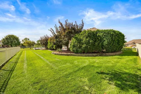 Exterior - 20522 Shetland, Macomb, MI 48044 photo 5 of 7