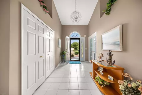 Entry Way - 20522 Shetland, Macomb, MI 48044 photo 1 of 2