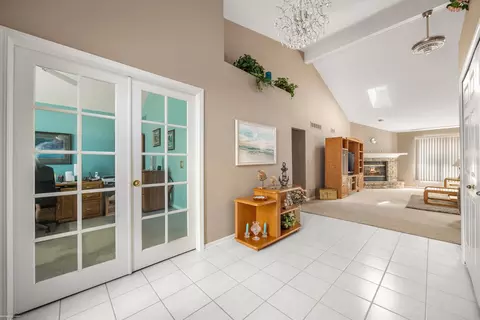 Entry Way - 20522 Shetland, Macomb, MI 48044 photo 2 of 2