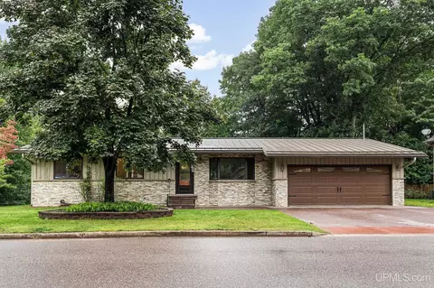 914 Wilson, Marquette, MI 49855