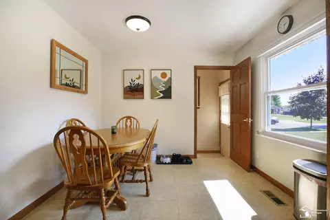 Dining - 826 Waterloo, Monroe, MI 48161 photo 1 of 1