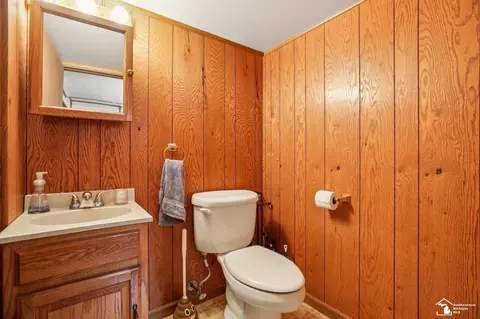 Bath - 826 Waterloo, Monroe, MI 48161 photo 2 of 2