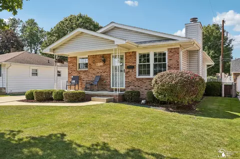 Exterior - 826 Waterloo, Monroe, MI 48161 photo 2 of 7