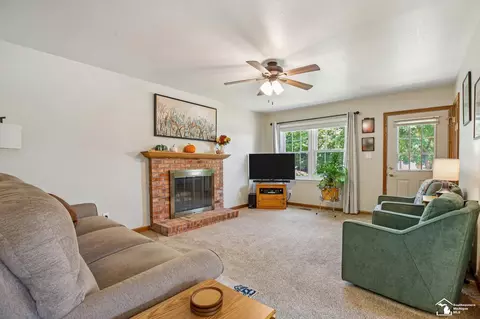 Living - 826 Waterloo, Monroe, MI 48161 photo 1 of 2