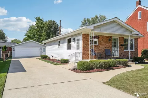Exterior - 826 Waterloo, Monroe, MI 48161 photo 1 of 7