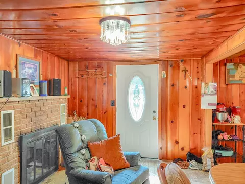 Entry Way - 4239 Oak Flts, Harrison, MI 48625 photo 1 of 2
