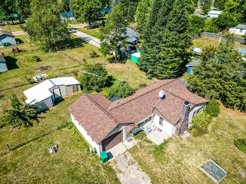 View/Area - 4239 Oak Flts, Harrison, MI 48625 photo 3 of 4