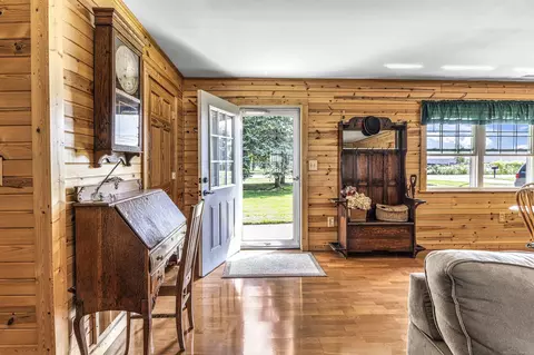 104 Dockside, Houghton Lake, MI 48629