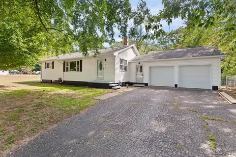 41 Bailey, Adrian, MI 49221
