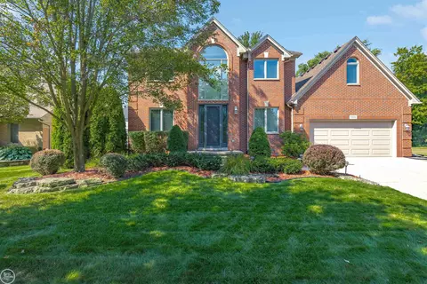 6331 Seminole, Troy, MI 48085