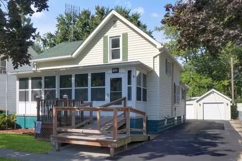 112 S Tenth, Saint Clair, MI 48079