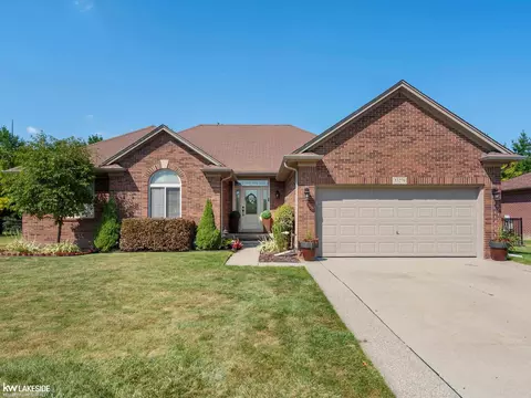 53279 Joann Marie, New Baltimore, MI 48047