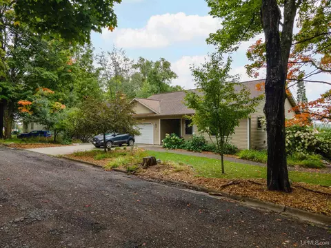 511 3rd, Alpha, MI 49902