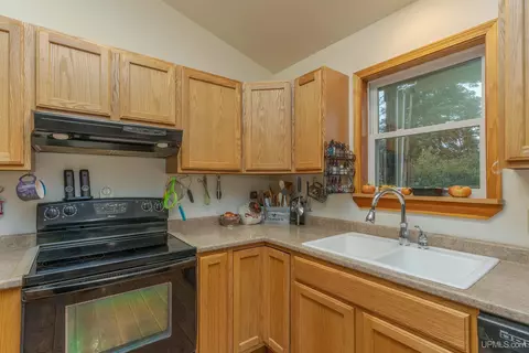 Kitchen - 511 3rd, Alpha, MI 49902 photo 2 of 2