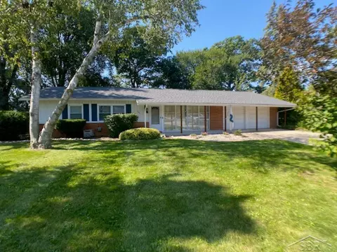 2201 Augsburg, Saginaw, MI 48603