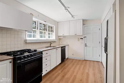 245 Moross Rd, Grosse Pointe Farms, MI 48236 photo 17