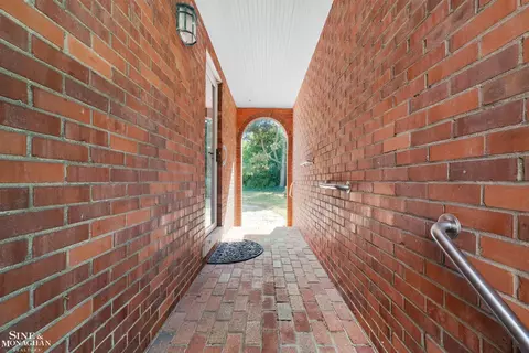245 Moross Rd, Grosse Pointe Farms, MI 48236 photo 47