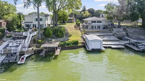 421 E Huron Riv, Belleville, MI 48111 photo 33