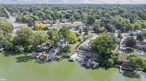 421 E Huron Riv, Belleville, MI 48111 photo 29