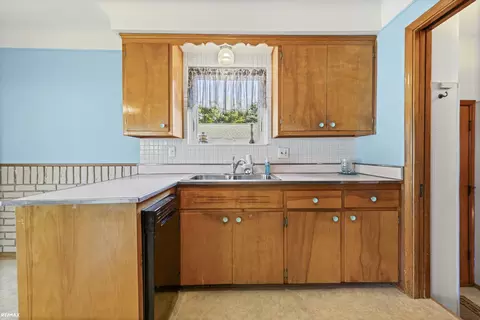 421 E Huron Riv, Belleville, MI 48111 photo 9