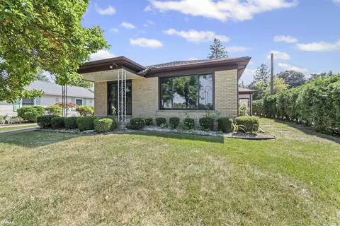 421 E Huron Riv, Belleville, MI 48111 photo 4
