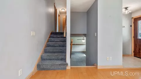 800 S 6th, Escanaba, MI 49829 photo 11