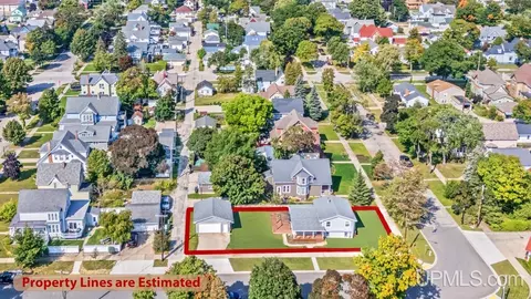 800 S 6th, Escanaba, MI 49829 photo 2