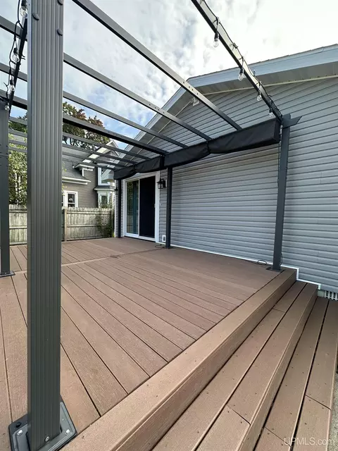 800 S 6th, Escanaba, MI 49829 photo 21