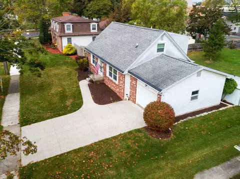 View/Area - 809 Stevens, Owosso, MI 48867 photo 3 of 4