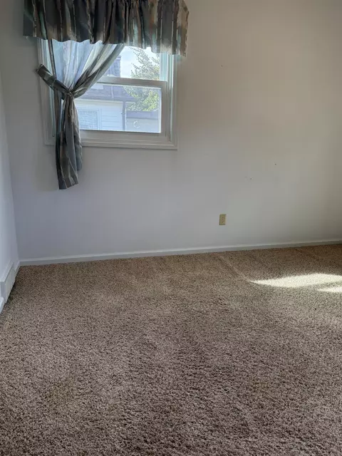 Bedroom - 809 Stevens, Owosso, MI 48867 photo 2 of 9