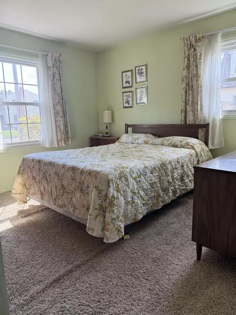 Bedroom - 809 Stevens, Owosso, MI 48867 photo 4 of 9
