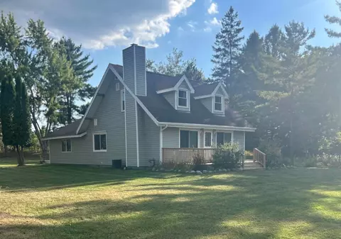 Exterior - 1907 Berkshire, Gladwin, MI 48624 photo 2 of 7
