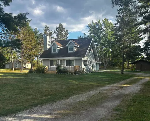 1907 Berkshire, Gladwin, MI 48624