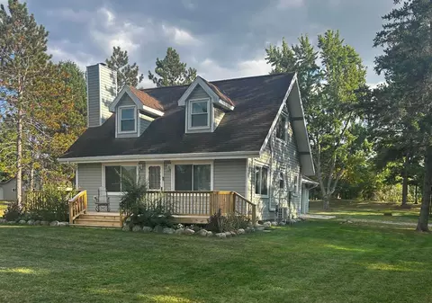 Exterior - 1907 Berkshire, Gladwin, MI 48624 photo 1 of 7
