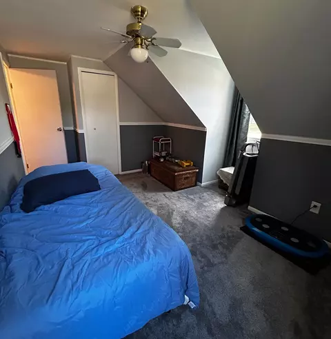 Bedroom - 1907 Berkshire, Gladwin, MI 48624 photo 6 of 7
